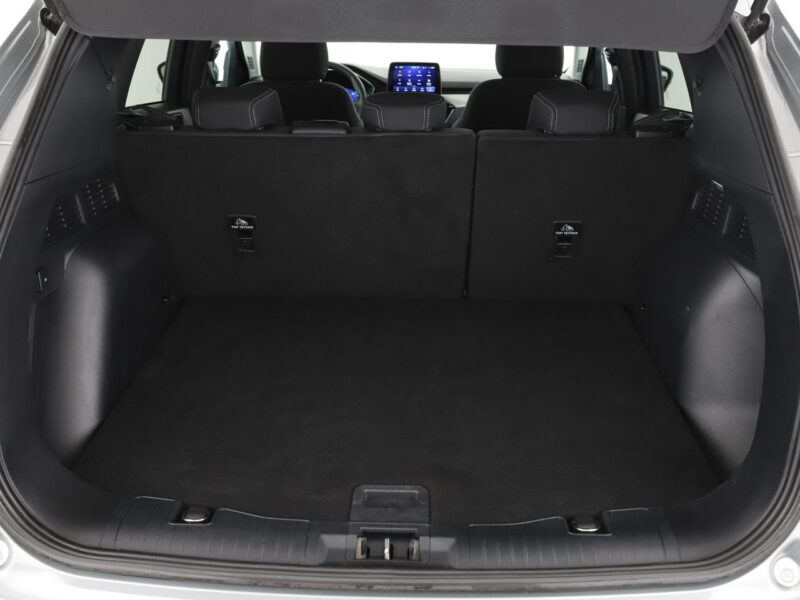 Ford Kuga 4x4 automat full LED navi klima auto kamera i czujniki parkowania III (2019-)