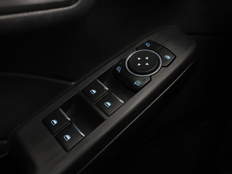 Ford Kuga 4x4 automat full LED navi klima auto kamera i czujniki parkowania III (2019-)