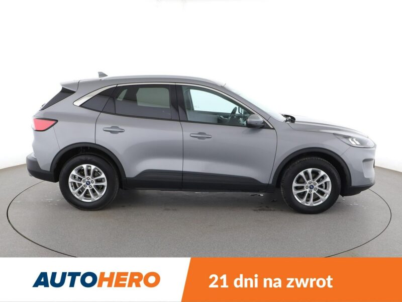 Ford Kuga 4x4 automat full LED navi klima auto kamera i czujniki parkowania III (2019-)