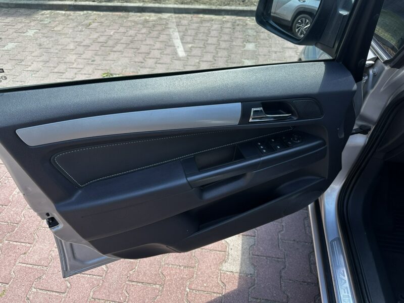 Opel Zafira Opel Zafira do przewozu osób Niepełnosprawnych inwalida rampa B (2005-2011)