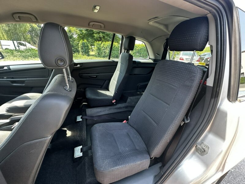 Opel Zafira Opel Zafira do przewozu osób Niepełnosprawnych inwalida rampa B (2005-2011)