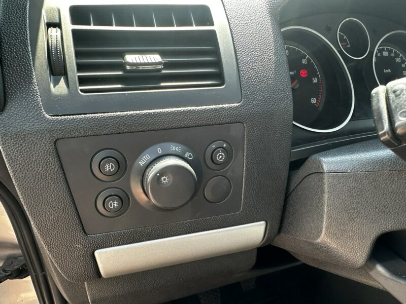 Opel Zafira Opel Zafira do przewozu osób Niepełnosprawnych inwalida rampa B (2005-2011)