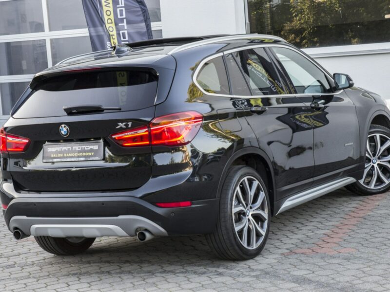 BMW X1 Ledy / Panorama / Kamera / Head Up / Bezwypadkow / Gwarancja / FV 23%! II (F48) (2015-)
