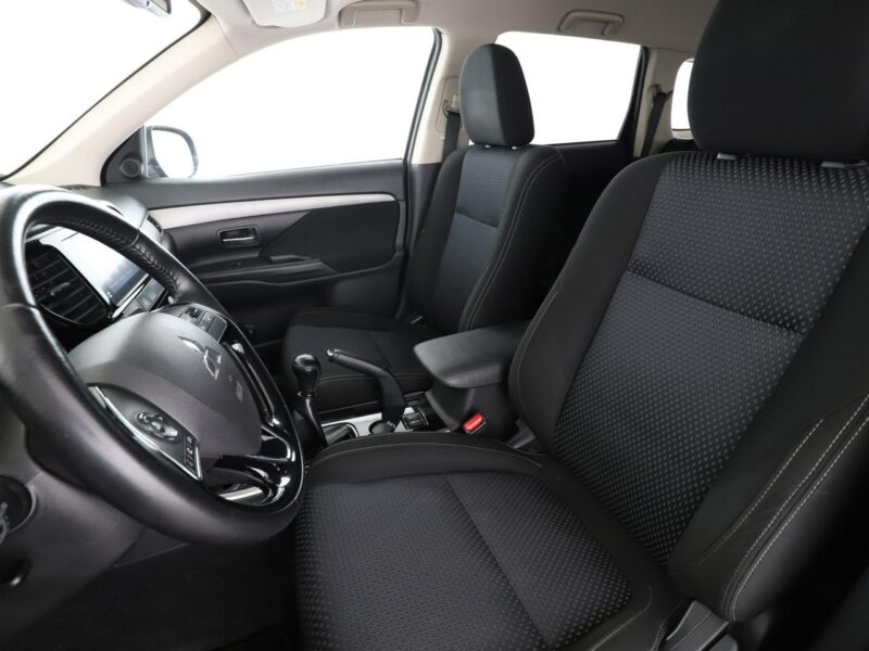 Mitsubishi Outlander kamera grzane fotele tempomat klima-auto III (2012-)