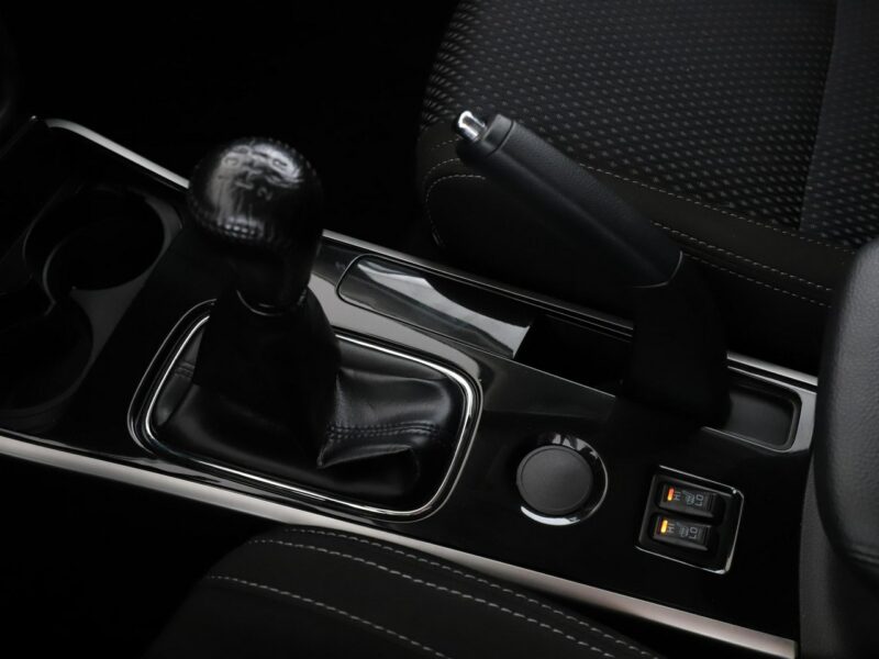 Mitsubishi Outlander kamera grzane fotele tempomat klima-auto III (2012-)
