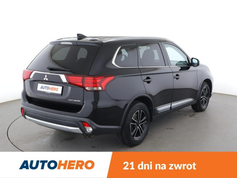 Mitsubishi Outlander kamera grzane fotele tempomat klima-auto III (2012-)