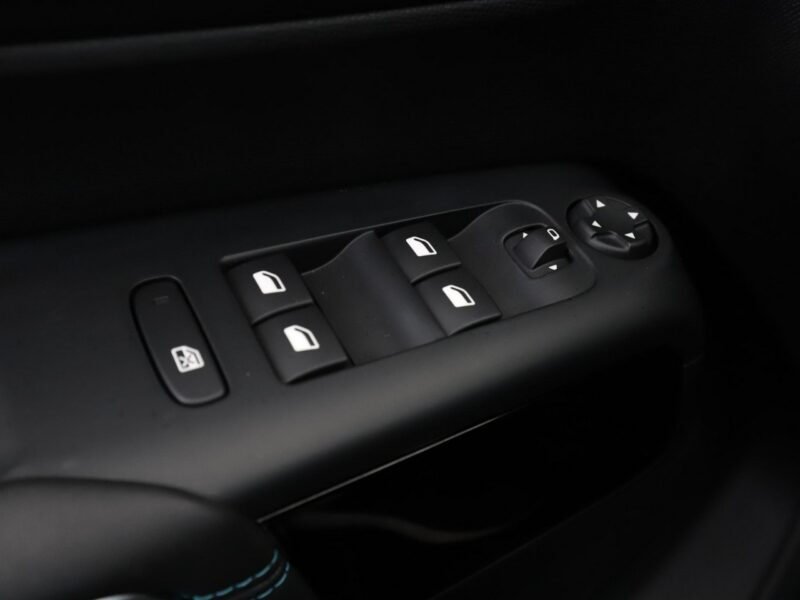 Citroen C5 Aircross lift LED czujniki parkowania klima auto virtual cocpit