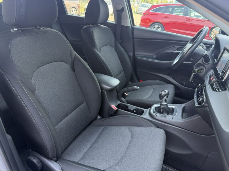 Hyundai i30 1.5DPI 110KM Smart+Pakiet Zimowy Salon Polska Pierwszy wł FV23% III (2017-)