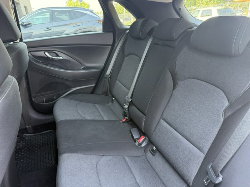 Hyundai i30 1.5DPI 110KM Smart+Pakiet Zimowy Salon Polska Pierwszy wł FV23% III (2017-)