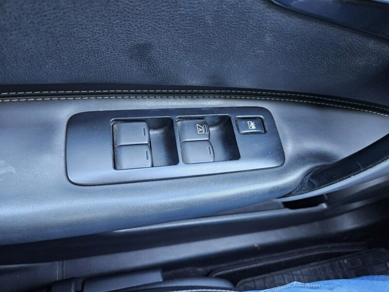 Nissan Qashqai Nawigacja / Podgrzewane fotele / Klimatronik x 2 / Tempomat I (2007-2013)