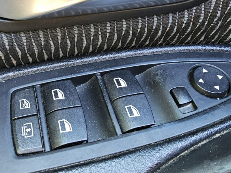 BMW 330 BMW 330D xDrive ładny stan 4x4 sedan F30 (2012-)