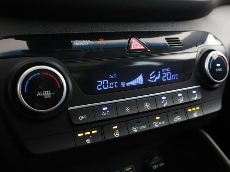 Hyundai Tucson Style 177KM automat 4x4 panorama navi kamera grzane fotele+kier. hak L III (2015-2020)