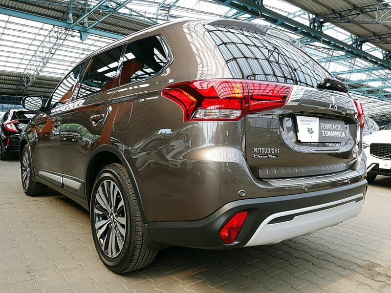 Mitsubishi Outlander 4x4 Automat Instyle LED+ACC+NAVI Gwarancja Iwł Kraj Bezwyp ASO FV23% III (2012-)