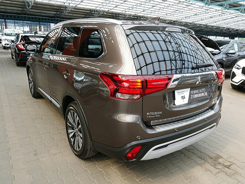 Mitsubishi Outlander 4x4 Automat Instyle LED+ACC+NAVI Gwarancja Iwł Kraj Bezwyp ASO FV23% III (2012-)