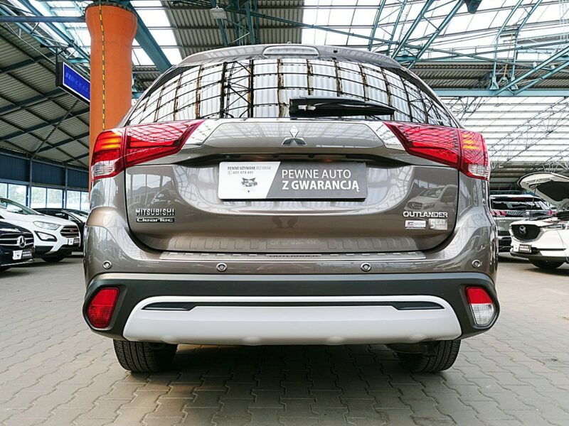 Mitsubishi Outlander 4x4 Automat Instyle LED+ACC+NAVI Gwarancja Iwł Kraj Bezwyp ASO FV23% III (2012-)