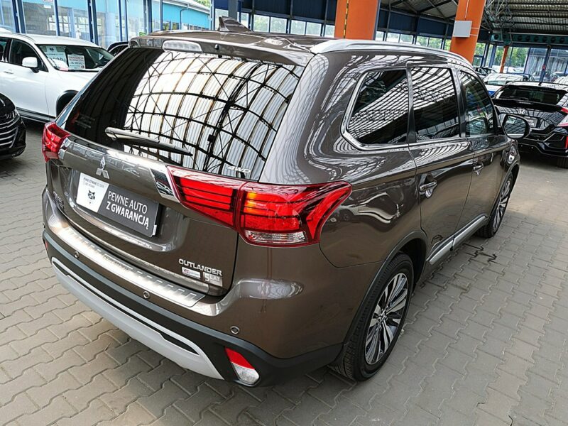 Mitsubishi Outlander 4x4 Automat Instyle LED+ACC+NAVI Gwarancja Iwł Kraj Bezwyp ASO FV23% III (2012-)