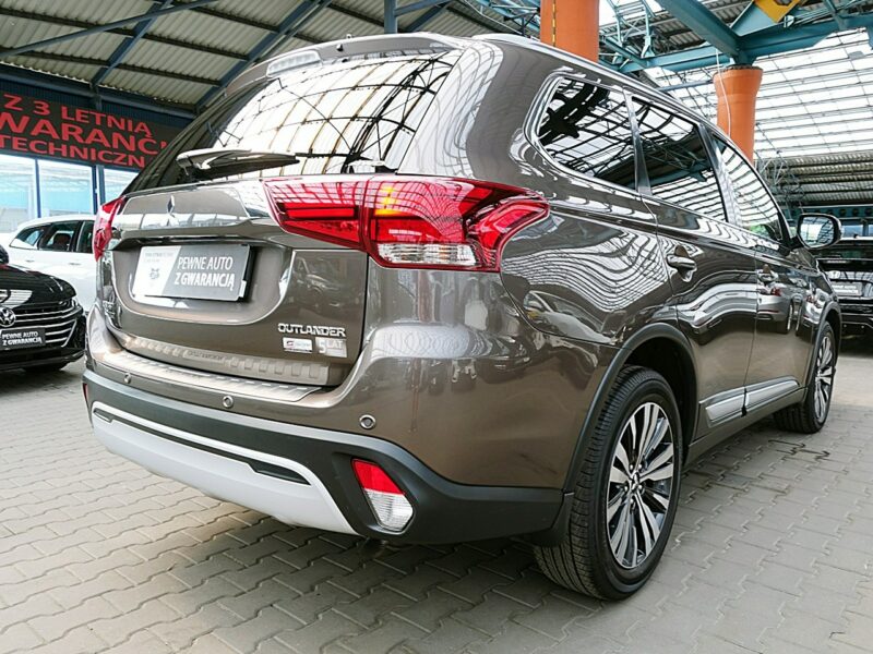 Mitsubishi Outlander 4x4 Automat Instyle LED+ACC+NAVI Gwarancja Iwł Kraj Bezwyp ASO FV23% III (2012-)