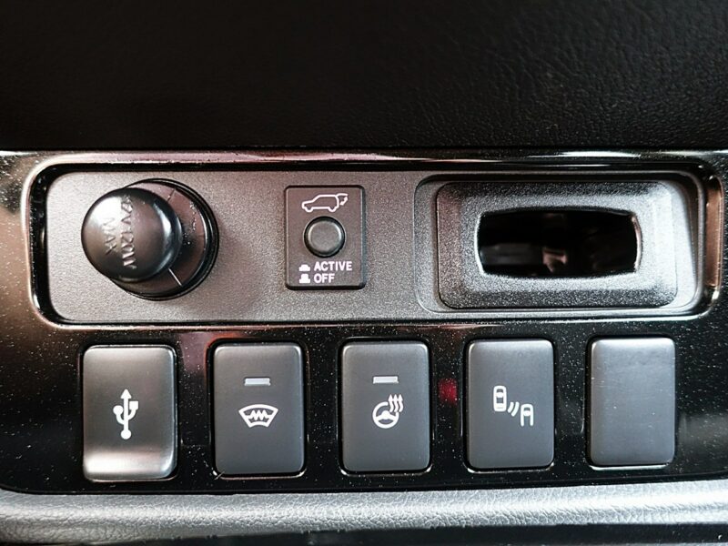 Mitsubishi Outlander 4x4 Automat Instyle LED+ACC+NAVI Gwarancja Iwł Kraj Bezwyp ASO FV23% III (2012-)