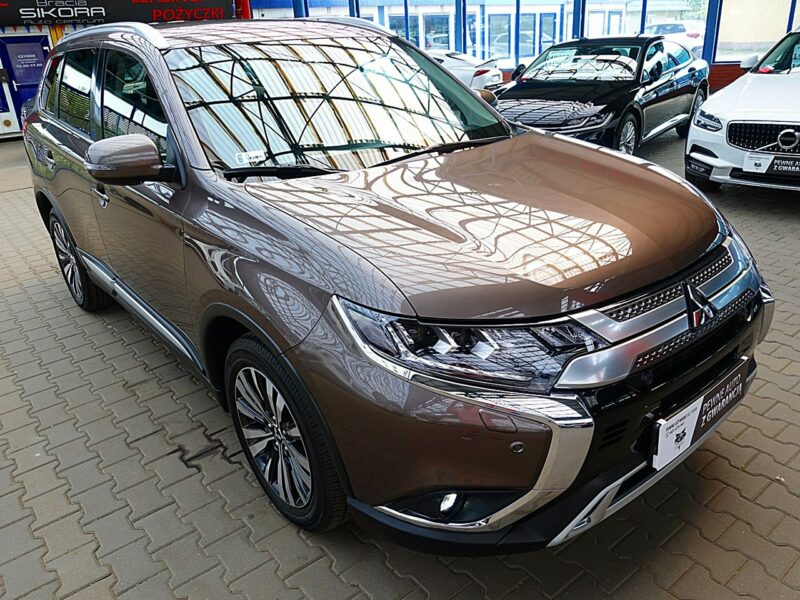Mitsubishi Outlander 4x4 Automat Instyle LED+ACC+NAVI Gwarancja Iwł Kraj Bezwyp ASO FV23% III (2012-)