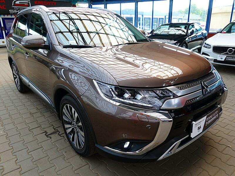 Mitsubishi Outlander 4x4 Automat Instyle LED+ACC+NAVI Gwarancja Iwł Kraj Bezwyp ASO FV23% III (2012-)