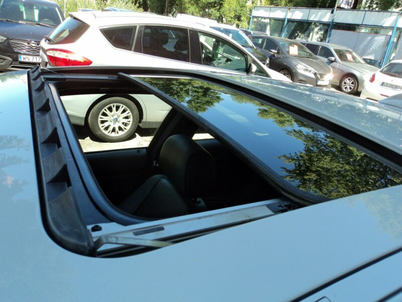 BMW 328 sprzedam ładną BMW 328i V6 230KM opony 19 4x4 XDRIVE F30 (2012-)