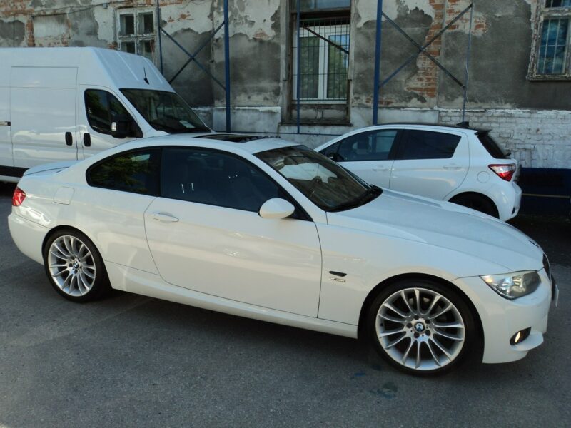 BMW 328 sprzedam ładną BMW 328i V6 230KM opony 19 4x4 XDRIVE F30 (2012-)