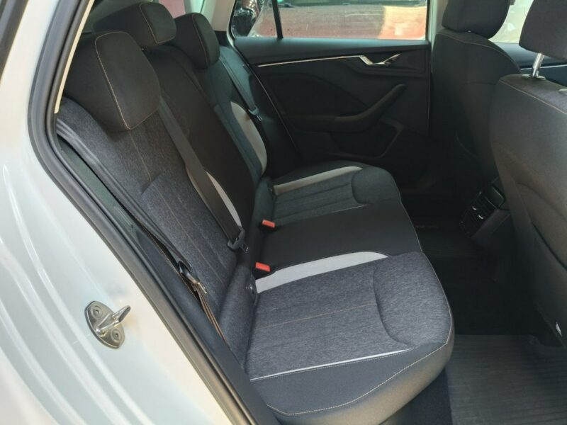 Škoda Scala 1.5 150KM Style,Kamera,Parktronik,GrzaneFotele,HandsFree,Android/Apple