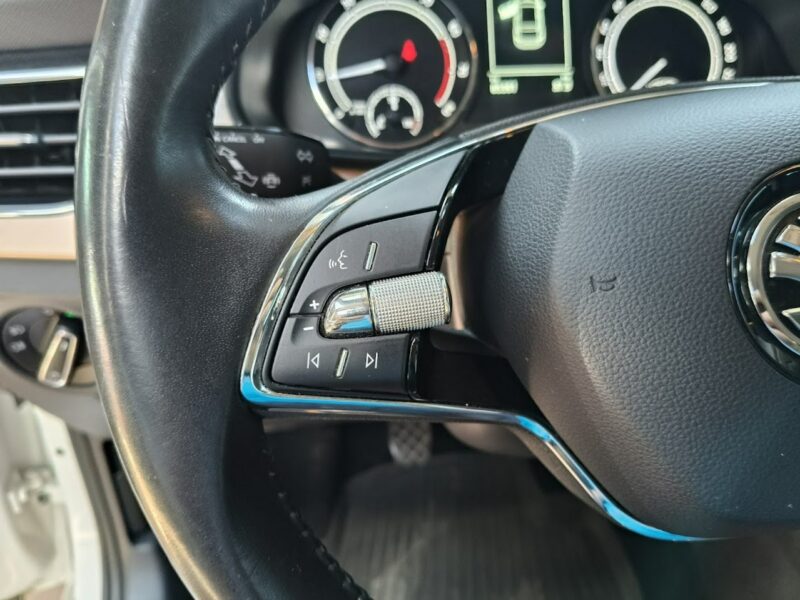 Škoda Scala 1.5 150KM Style,Kamera,Parktronik,GrzaneFotele,HandsFree,Android/Apple