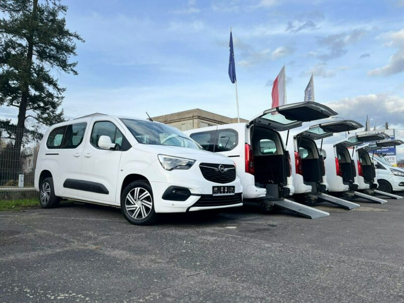 Opel Combo Opel Combo Life Niepełnosprawnych inwalida Rampa 32105 km Model 2022 E (2018-)