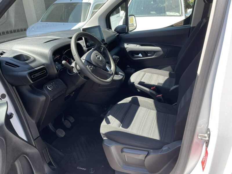 Opel Combo Opel Combo Life Niepełnosprawnych inwalida Rampa 32105 km Model 2022 E (2018-)