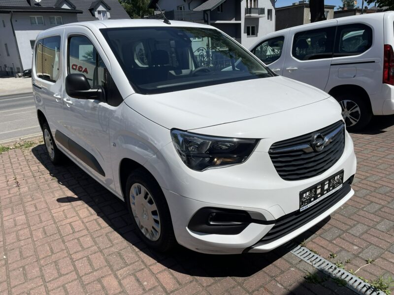 Opel Combo Opel Combo Life Niepełnosprawnych inwalida Rampa 32105 km Model 2022 E (2018-)