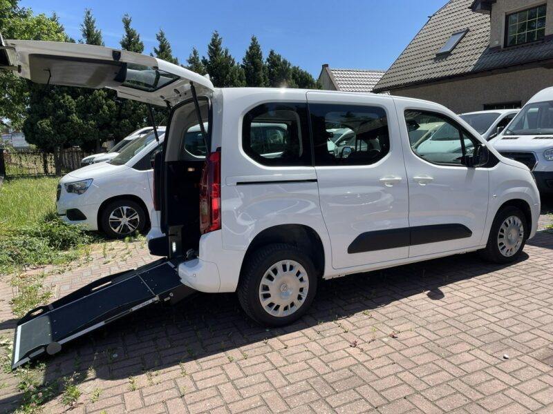 Opel Combo Opel Combo Life Niepełnosprawnych inwalida Rampa 32105 km Model 2022 E (2018-)