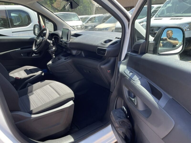 Opel Combo Opel Combo Life Niepełnosprawnych inwalida Rampa 32105 km Model 2022 E (2018-)