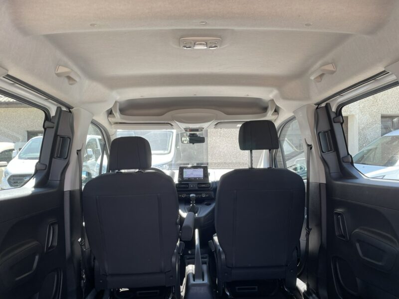 Opel Combo Opel Combo Life Niepełnosprawnych inwalida Rampa 32105 km Model 2022 E (2018-)