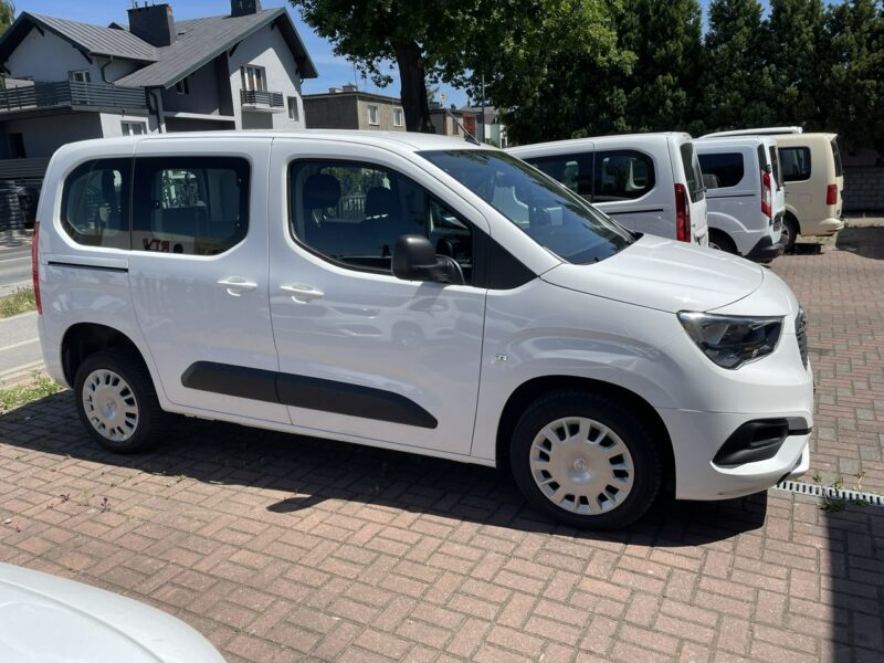 Opel Combo Opel Combo Life Niepełnosprawnych inwalida Rampa 32105 km Model 2022 E (2018-)