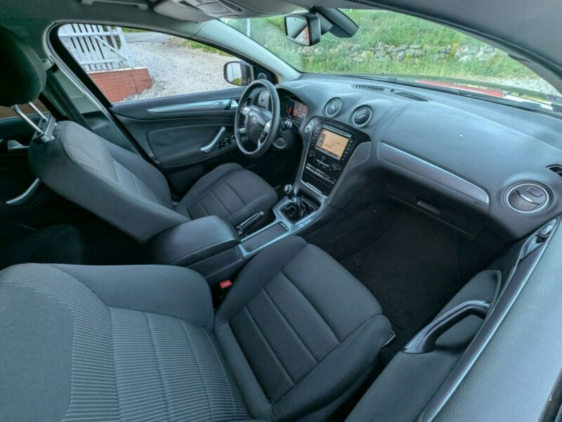 Ford Mondeo 2.0 diesel TITANIUM Mk4 (2007-2014)
