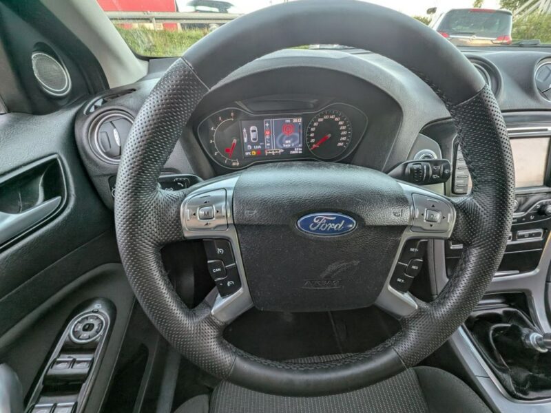 Ford Mondeo 2.0 diesel TITANIUM Mk4 (2007-2014)