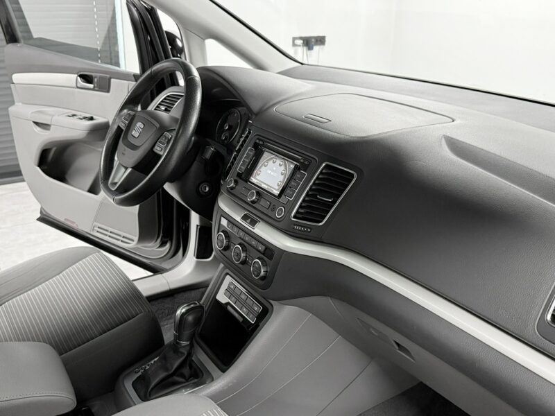 Seat Alhambra 2.0tdi170KM * dsg * 7osob * webasto * kamera * keyless * navi II (2010-)