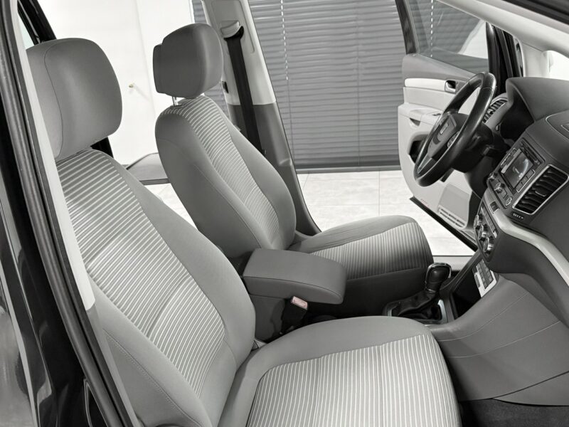 Seat Alhambra 2.0tdi170KM * dsg * 7osob * webasto * kamera * keyless * navi II (2010-)