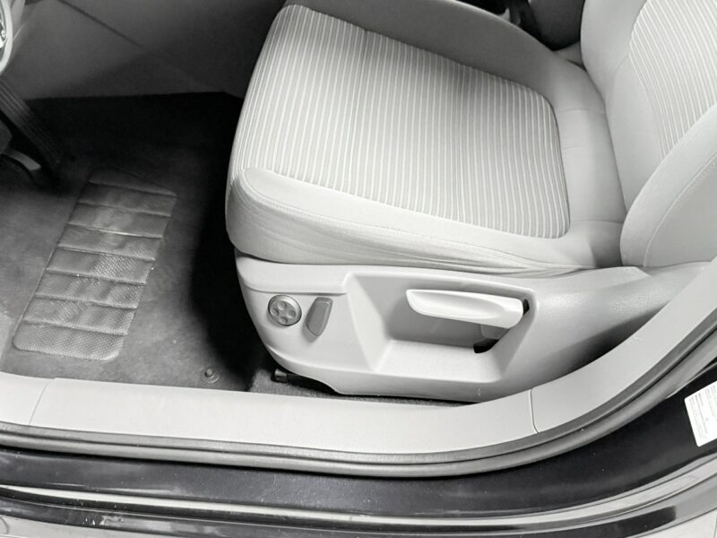 Seat Alhambra 2.0tdi170KM * dsg * 7osob * webasto * kamera * keyless * navi II (2010-)