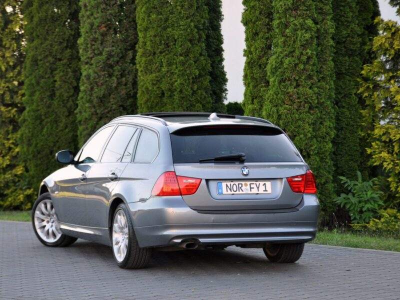 BMW 320 2.0d(143KM)*Lift*Xenon*Navi*Panorama*El.Fotele*Welur*2xPark.*Alu17"ASO E90E91E92E93(2005-2012)