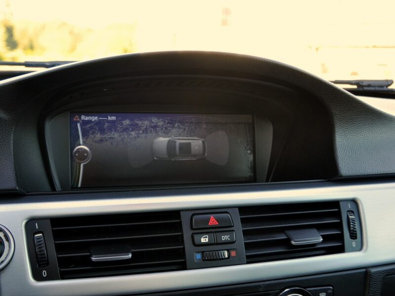 BMW 320 2.0d(143KM)*Lift*Xenon*Navi*Panorama*El.Fotele*Welur*2xPark.*Alu17"ASO E90E91E92E93(2005-2012)