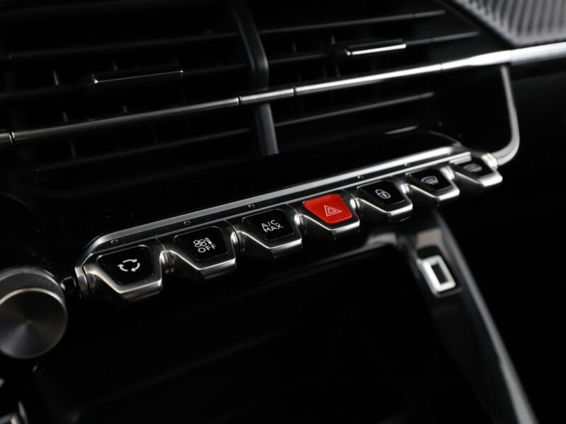 Peugeot 208 full LED klima auto kamera i czujniki parkowania II (2019 -)