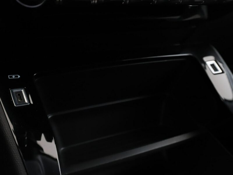 Peugeot 208 full LED klima auto kamera i czujniki parkowania II (2019 -)