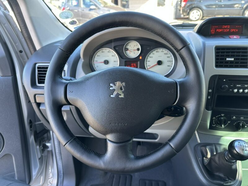 Peugeot Expert PEUGEOT EXPERT TEPEE II (2007-)