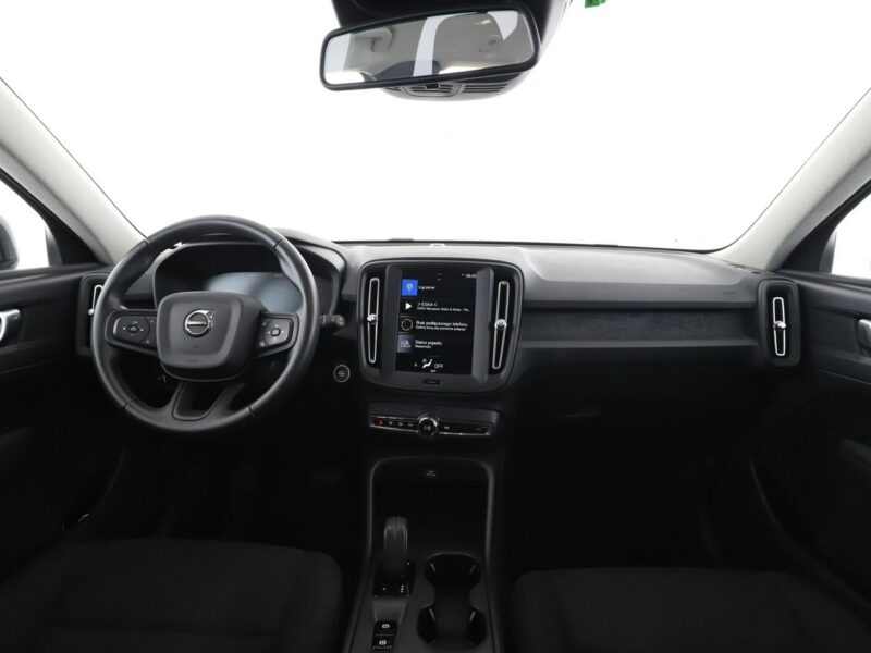 Volvo XC 40 1.5 Momentum Tempomat Klimatyzacja Asystenci Czujnik Deszczu Lampy LED