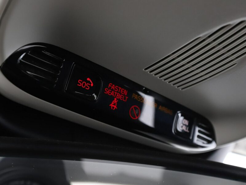 Volvo XC 40 1.5 Momentum Tempomat Klimatyzacja Asystenci Czujnik Deszczu Lampy LED