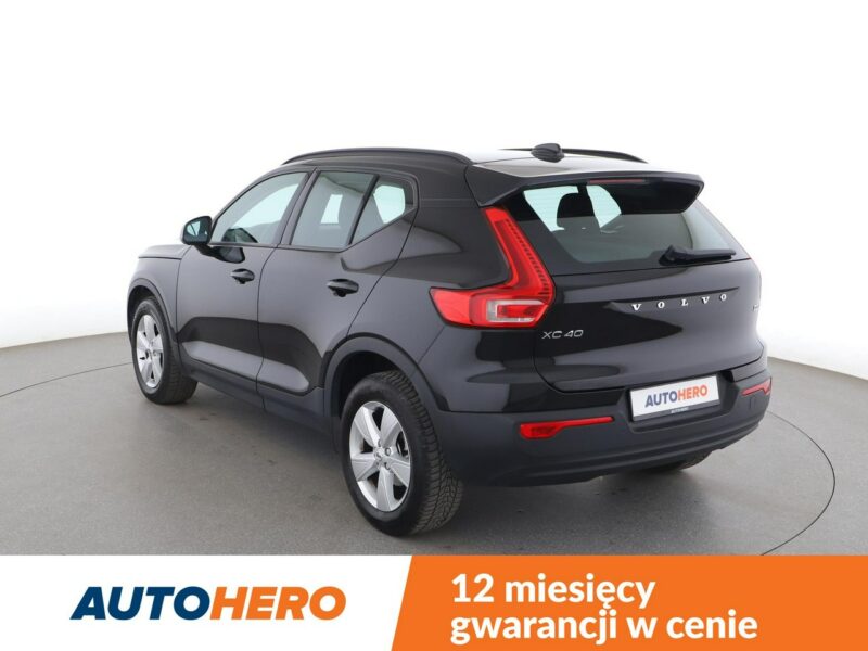 Volvo XC 40 1.5 Momentum Tempomat Klimatyzacja Asystenci Czujnik Deszczu Lampy LED