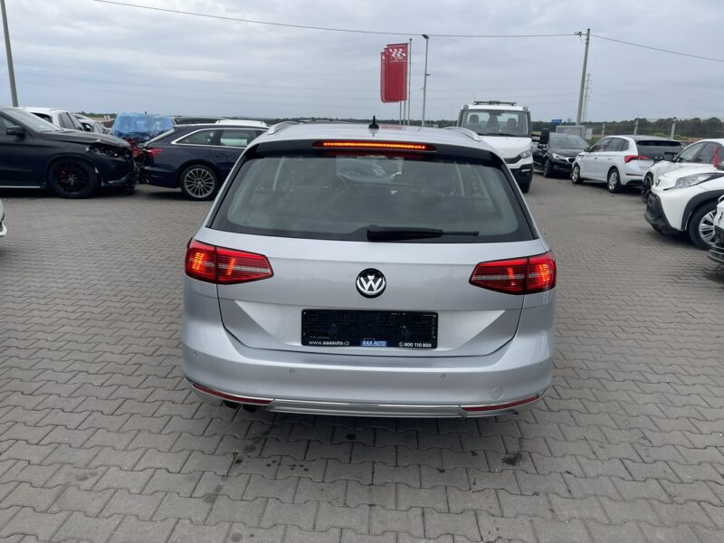 Volkswagen Passat Highline Automat Podgrzewanie Panorama 190KM B8 (2014-2023)