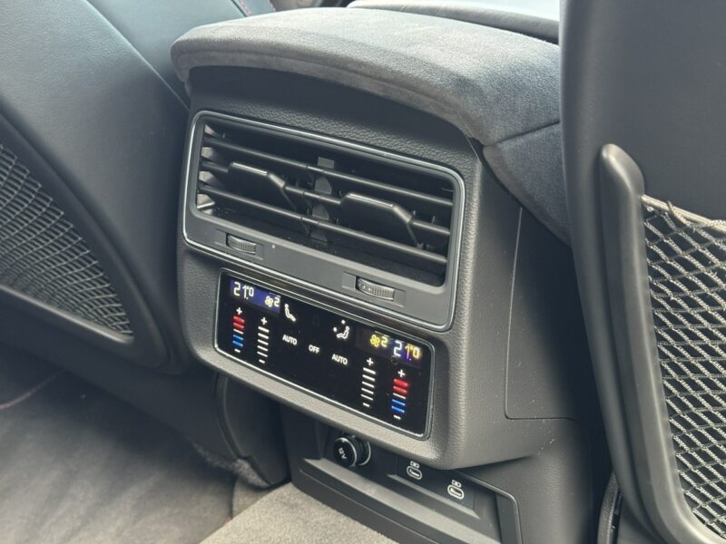 Audi RS Q8 600KM. Ceramika. B&O. Panorama. ACC. Gwarancja 05.2026. Karbon. FV23%.